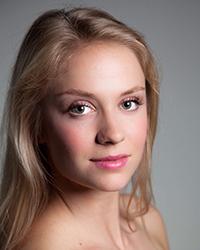 Headshot - ELIZA LANHAM JONES